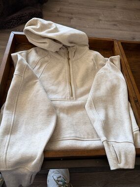 Lululemon Women’s Hooded Scuba Sweatshirt in Light Beige